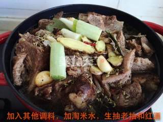 酱焖牛排的做法步骤：8